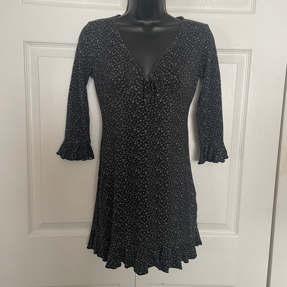 Urban Outfitters Babydoll Dress Women S Black Floral Print V Neck Low‎ Cut Mini